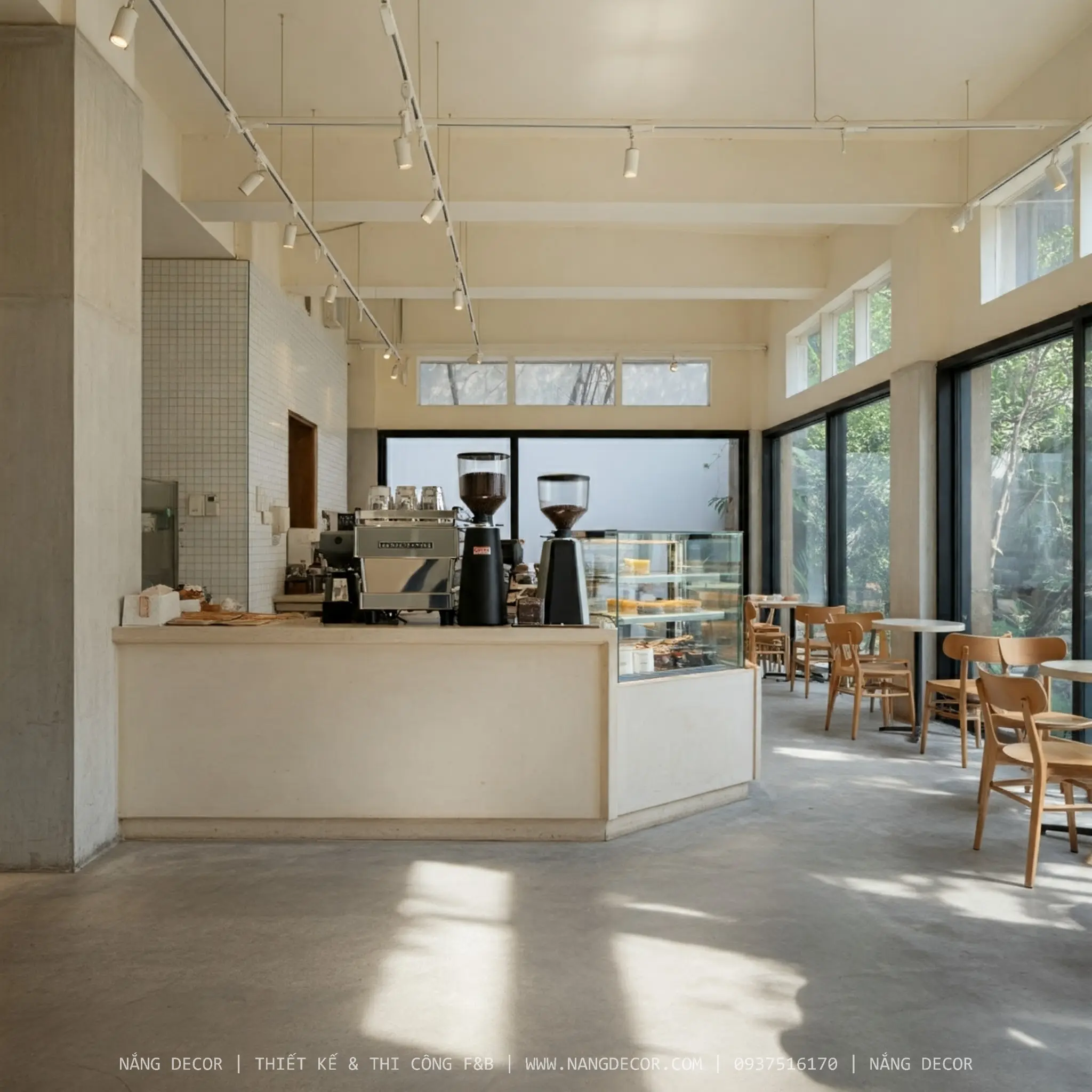 Thi công tiểu cảnh hồ cá Koi tạo điểm nhấn ấn tượng trong quán cafe